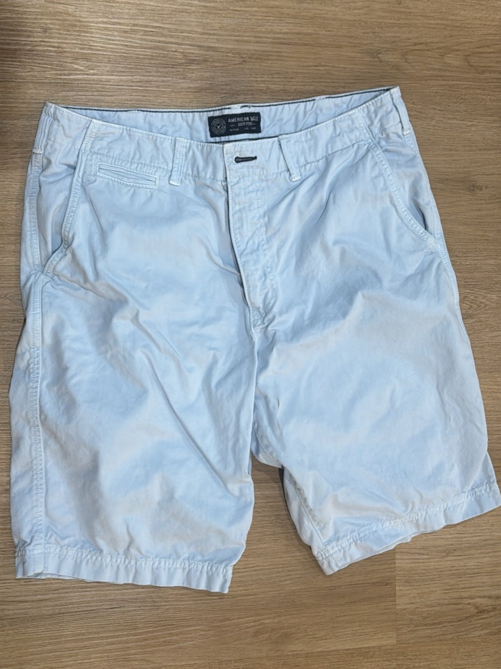 Men’s American Eagle shorts